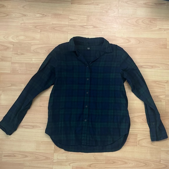 EUC Women’s Plaid / Tartan Flannel Button Up Shirt - Picture 1 of 3